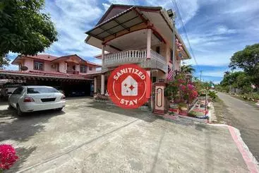 Hotel Oyo 90331 D Jj Homestay