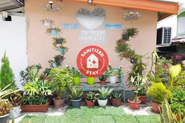 Hotel Oyo 90333 Tiny Room Homestay