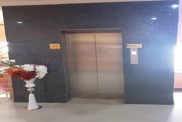 Royal City Dubai Hotel & Suites