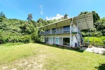 Hotelli Tambunan Nature Lodge