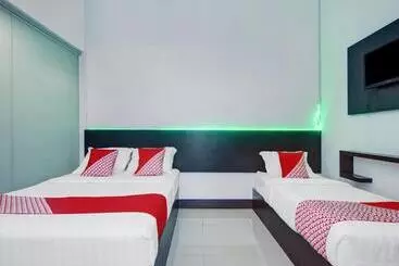 Hotel Oyo 90419 Azzahra Homestay Syariah