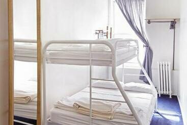 هاستل American Dream