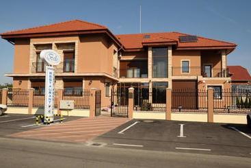 膳宿费 Bello Lounge