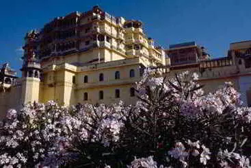 Hotel Raas Devigarh