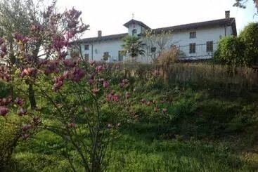 Aamiaismajoitus (B&B) Cascina Gardina