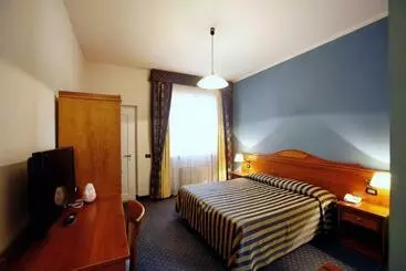 Hotel De La Ville
