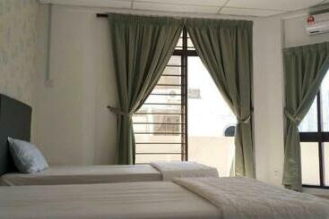 Hotel Oyo 90326 Wg Guest House