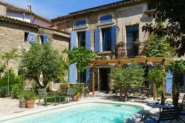 ベッドアンドブレックファースト Logement Onze Chambres & Gites