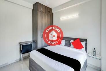 Hotel Collection O 79067 Ola Rooms