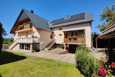 Pension (Hôtel basse catégorie) Viola House