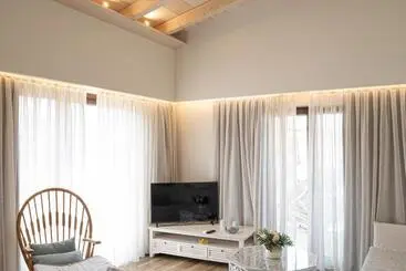 Casa Moazzo Suites And Apartments