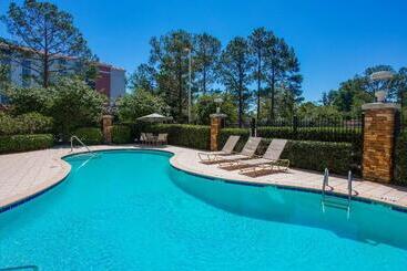 Отель Holiday Inn Baton Rouge College Drive I 10, An Ihg