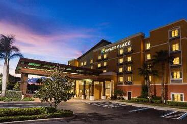 בית מלון כפרי Hyatt Place Coconut Point