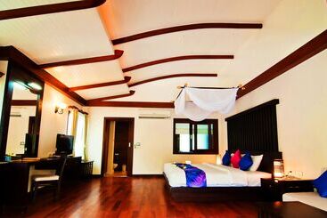 בית מלון כפרי Aonang Phu Petra Resort, Krabi Sha Plus