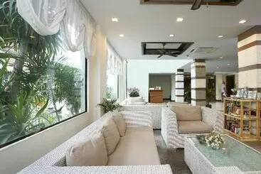 בית מלון כפרי The One Bay Breeze