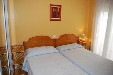 آپارتمانهای توریستها Apartamentos Marinesco V.v