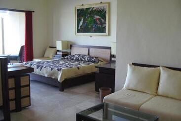 Green Field Hotel And Restaurant