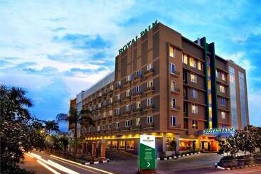 Royal Palm Hotel & Conference Center Cengkareng