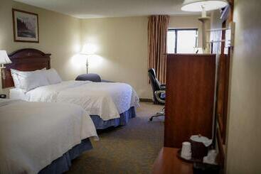 Surestay Plus Hotel By Best Western Cheyenne