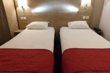 Отель The Originals City, Hôtel Ambacia, Tours Sud