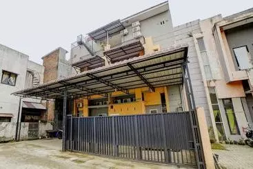 Hotel Reddoorz At Teratai Homestay Medan Amplas