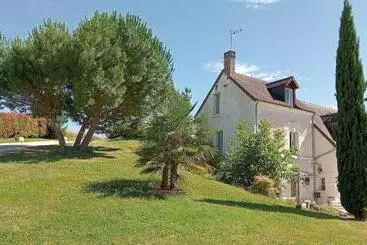 Majatalo La Fontaine De La Chapinière Cw