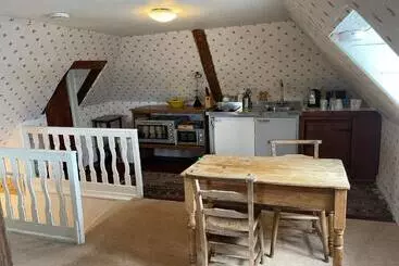 Aamiaismajoitus (B&B) Little Park Farm Queen Anne Farmhouse & Apartments