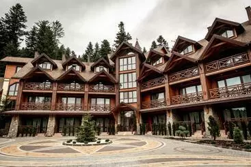 Hotel любокрай готельно відпочинковий комплекс