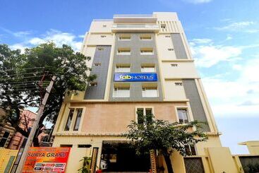 בית מלון כפרי Super Collection O Grand Governorpet