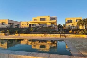 פנסיון Tassourt Lodge