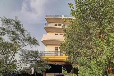 Spot On Hotel Blue Ray