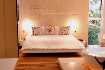 Be Playa Hotel Boutique & Rooftop Bar