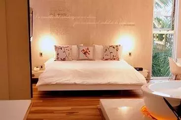 Be Playa Hotel Boutique & Rooftop Bar