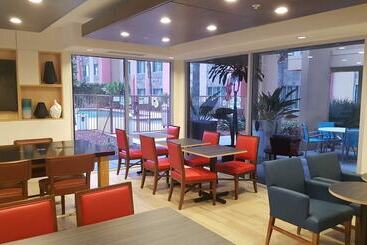 호텔 Holiday Inn Express Fremont   Milpitas Central, An Ihg