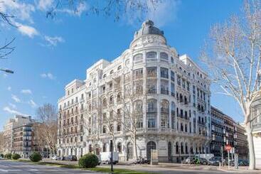 هتل Petit Palace Savoy Alfonso XII