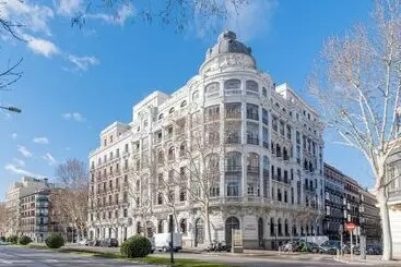 هتل Petit Palace Savoy Alfonso XII