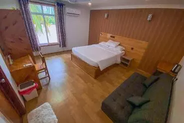 پانسیون Leisure Inn Guest House