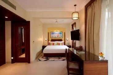 Resort Sea Breeze Sarovar Portico Varca Goa