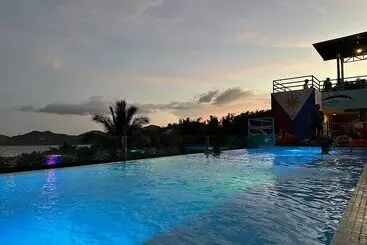 Outpost Hostel Coron Adults Only
