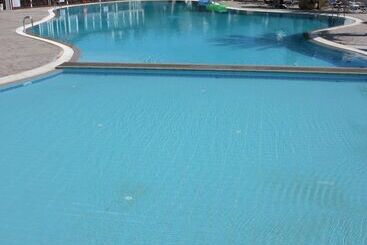 Coliseum Studios & Apartments