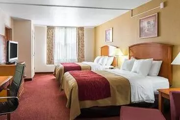 فندق Comfort Inn & Suites Chesapeake  Portsmouth