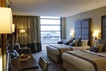 Отель Leonardo Royal  London Tower Bridge