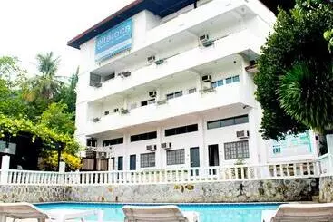 Hotelli Altaroca Mountain Resort Antipolo