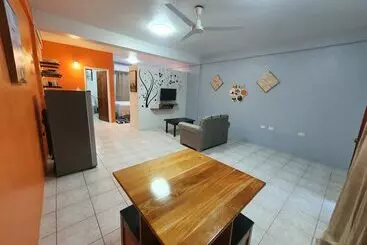 ホテル Rachel Land Apartment Suites