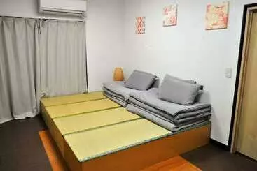 Pensió Flower House