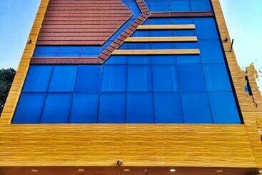 فندق Shri Tirupati Residency