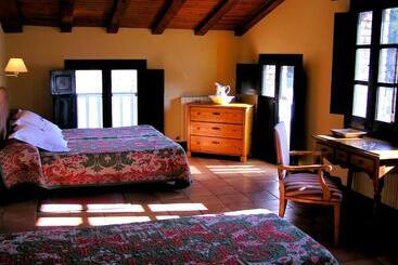 La Fabrica Casa Rural