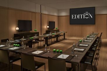 هتل The Reykjavik Edition