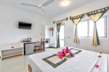 Hotel Ahg Sun Bay Mlilile Beach