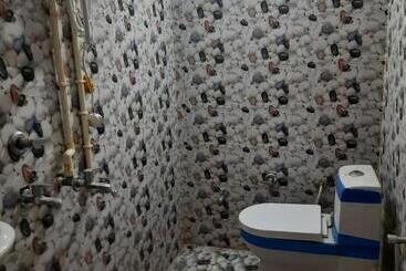 Staymaker Hotel Raj Ganga